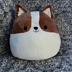 reginald the brown and white puppy squishmallow